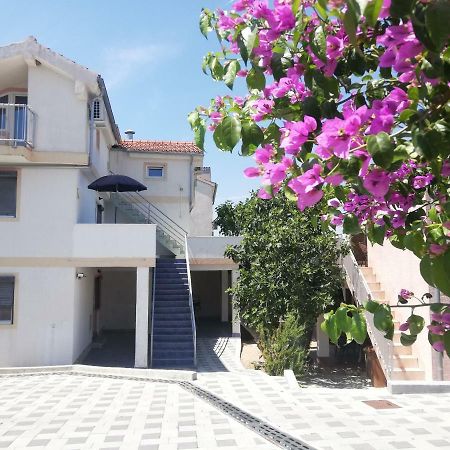 Apartmani Kovacic ムルテル エクステリア 写真
