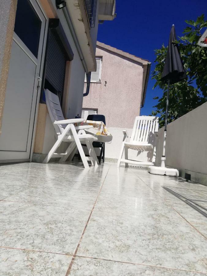 Apartmani Kovacic ムルテル エクステリア 写真